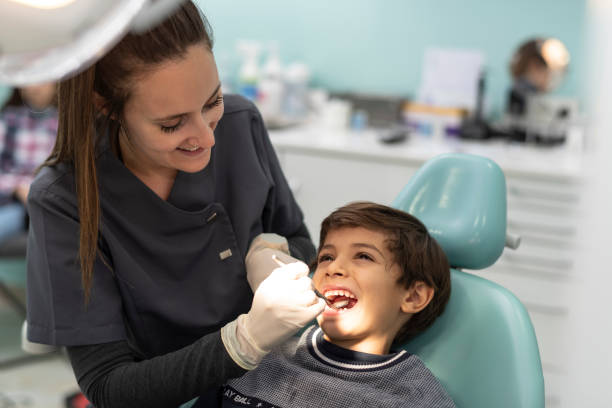Best Emergency Tooth Extraction  in Layhill, MD